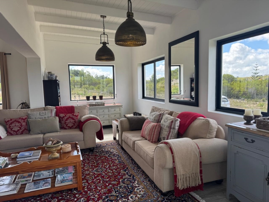 2 Bedroom Property for Sale in Stilbaai Oos Western Cape